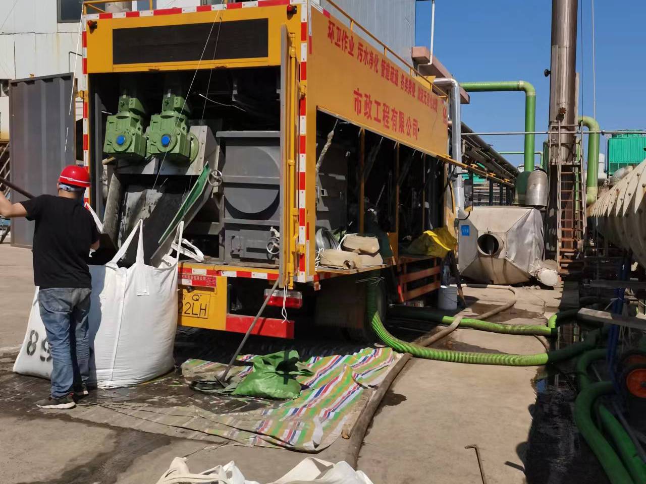 韶山淤泥压干处理